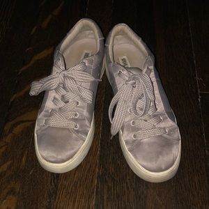 STEVE MADDEN purplish gray sneakers SZ 8